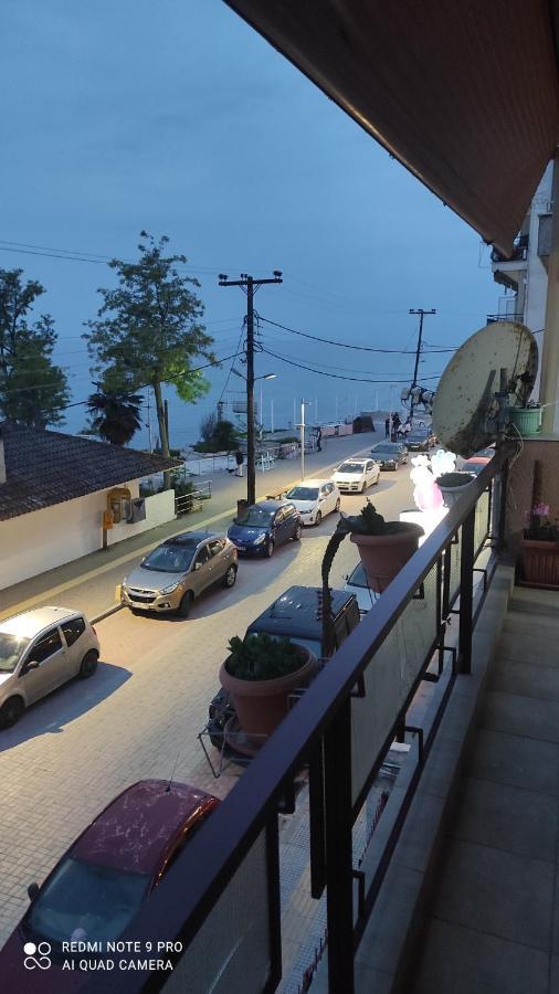 Sam Apartamento Nea Kallikrateia Exterior foto
