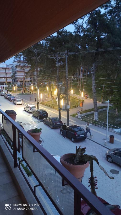 Sam Apartamento Nea Kallikrateia Exterior foto