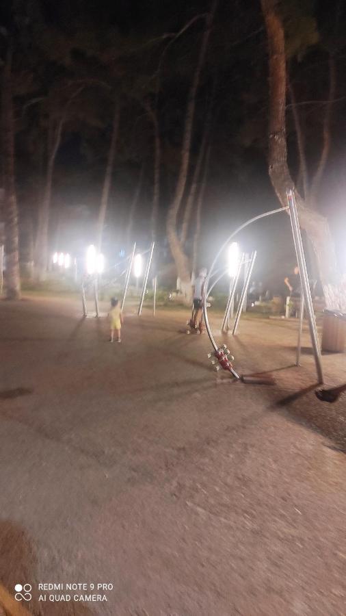 Sam Apartamento Nea Kallikrateia Exterior foto